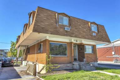 Main picture of 440 E 700 N