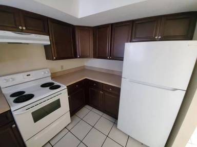 Main picture of 290 Flower Ln