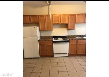 Main picture of 8043 S Manistee Ave