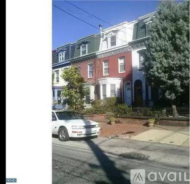 Main picture of 2207 Bainbridge St
