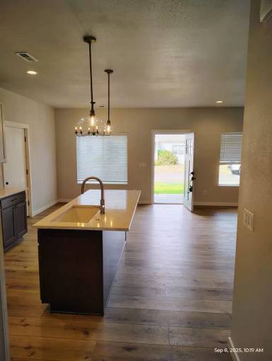 Main picture of 437 W Fair St