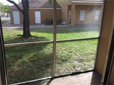 Main picture of 8020 SW 21st Ct