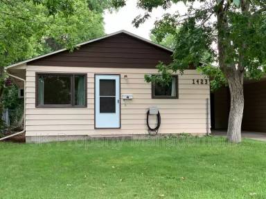 Main picture of 1423 18th Ave S