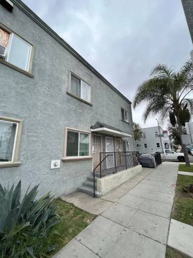 Main picture of 453 W Cowles St