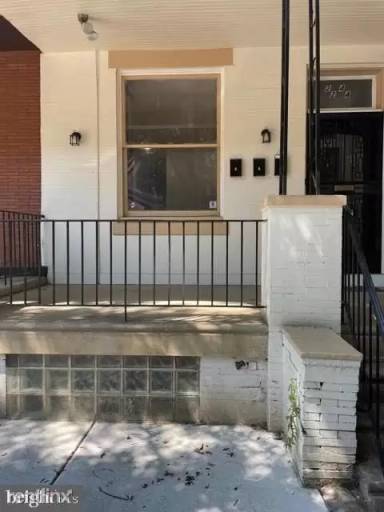 Main picture of 2250 N Park Ave