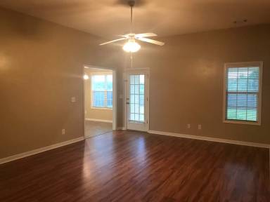 Main picture of 125 Gage Dr