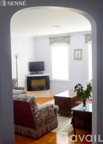 Main picture of 4 Garden Ct