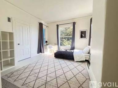 Main picture of 2416 Fulton St
