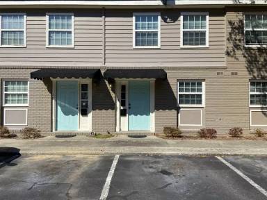 Main picture of 1010 N Toombs St