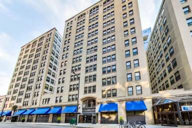Main picture of Printers Square Condominium