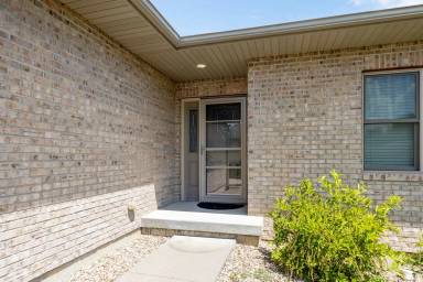 Main picture of 2419 Destiny Ct E