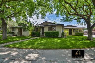 Main picture of 1700 Carver Ct