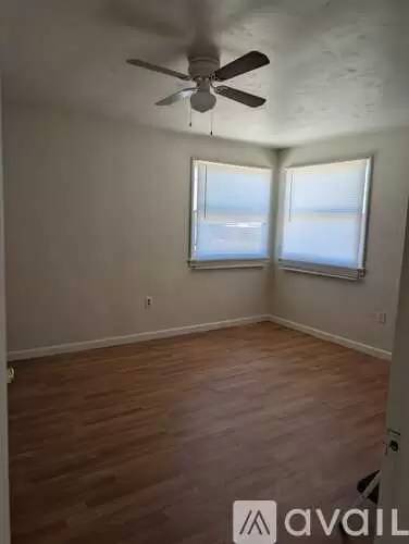 Main picture of 61983 Commercial St