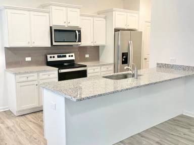 Main picture of 112 Luna Ln