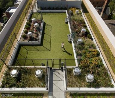 Main picture of Halsted Flats