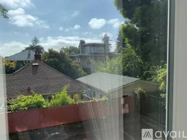 Main picture of 2636 Warring St
