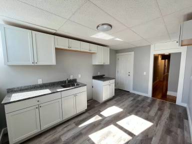 Main picture of 83 Saint James Ave