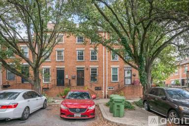 Main picture of 1814 E Fairmount Ave