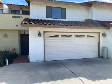 Main picture of 499 E Newlove Dr