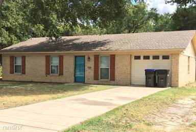 Main picture of 304 McGrede St