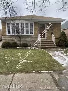 Main picture of 5212 S Oak Park Ave