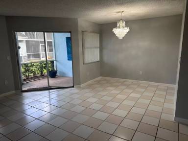 Main picture of 2043 SE 26th Ln