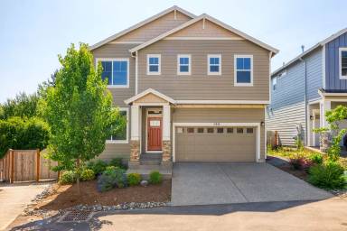 Main picture of 150 NE 66th Ave