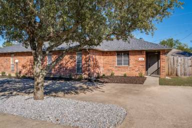 Main picture of 8900 Thompson Cir
