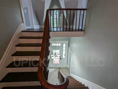 Main picture of 1111 S Broad St