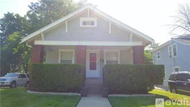 Main picture of 3837 Mersington Ave