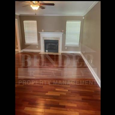 Main picture of 5578 Sarah Dr