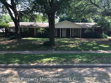 Main picture of 2307 Waverly Dr