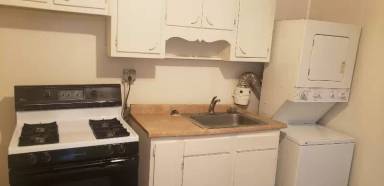Main picture of 1710 N Carey St