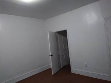 Main picture of 1338 W Rush St