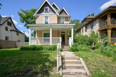 Main picture of 3024 Fremont Ave S