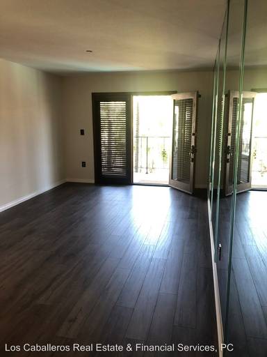 Main picture of Los Caballeros