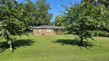 Main picture of 3103 Beverdine Dr