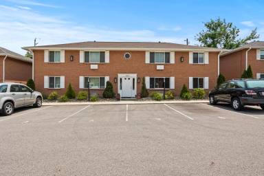 Main picture of 1033 Folkestone Rd