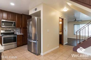 Main picture of 807 S Mollison Ave