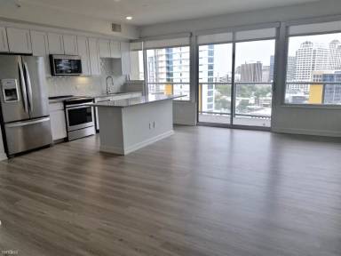 Main picture of The Monarch by Windsor Apartments