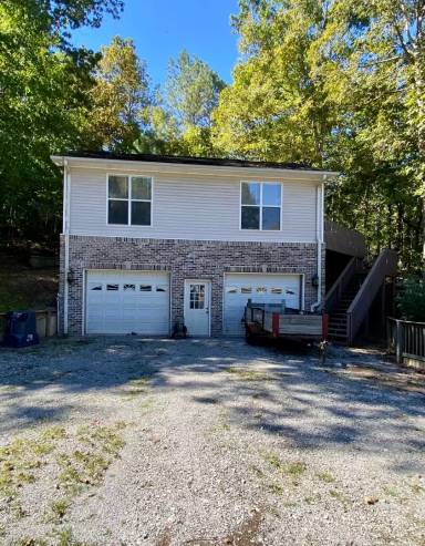 Main picture of 1679 Broken Arrow Creek Rd