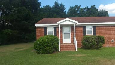 Main picture of 2901 McLain St