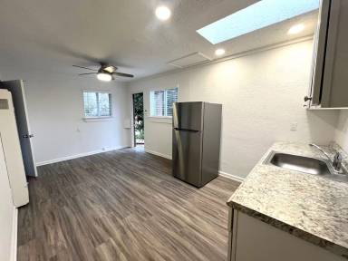 Main picture of 655 Westlake St