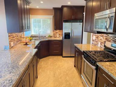 Main picture of 10801 Beverly Ave