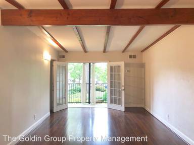 Main picture of 42 Moda Ln