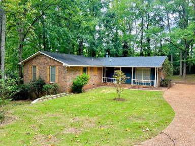 Main picture of 1414 Katie Ln