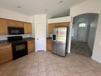 Main picture of 871 E Whitten St