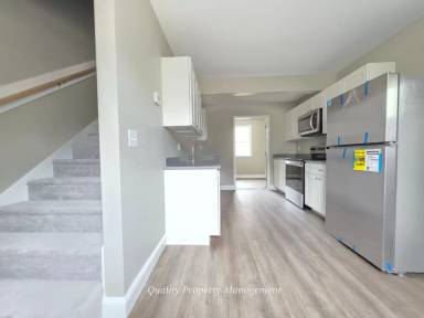 Main picture of 375 Lincoln St