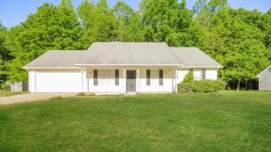 Main picture of 164 Pebble Creek Dr