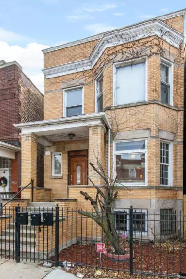 Main picture of 2839 W Warren Blvd